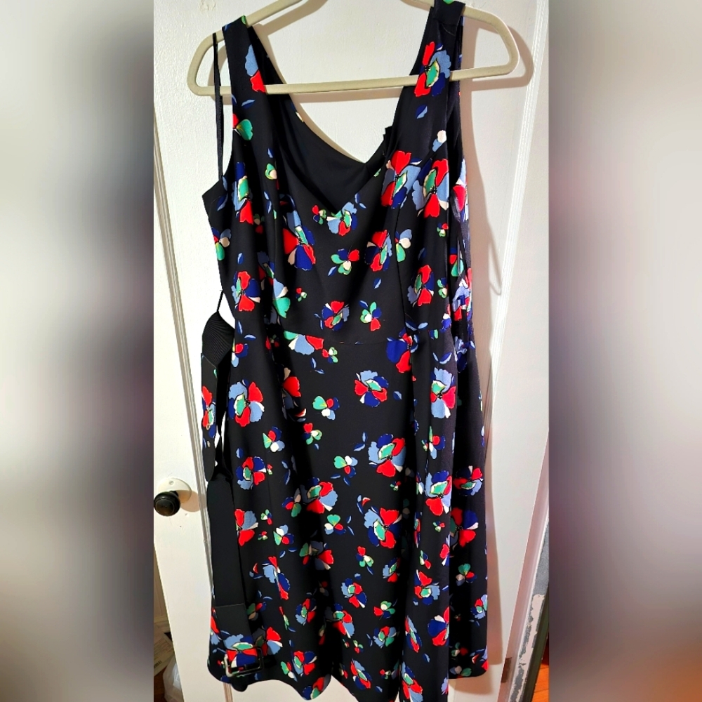 City Chic Flower dress with belt